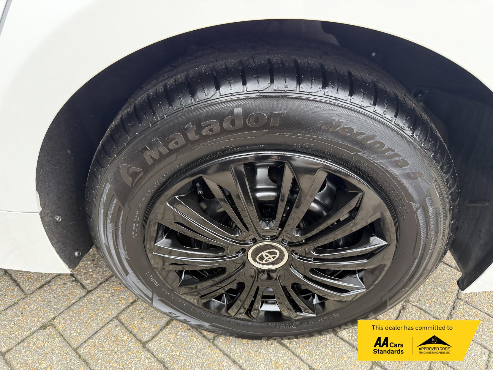 Toyota Corolla 1.8 VVT-h Car Derived Van 5dr Petrol Hybrid CVT Euro 6 (s/s) (122 ps)