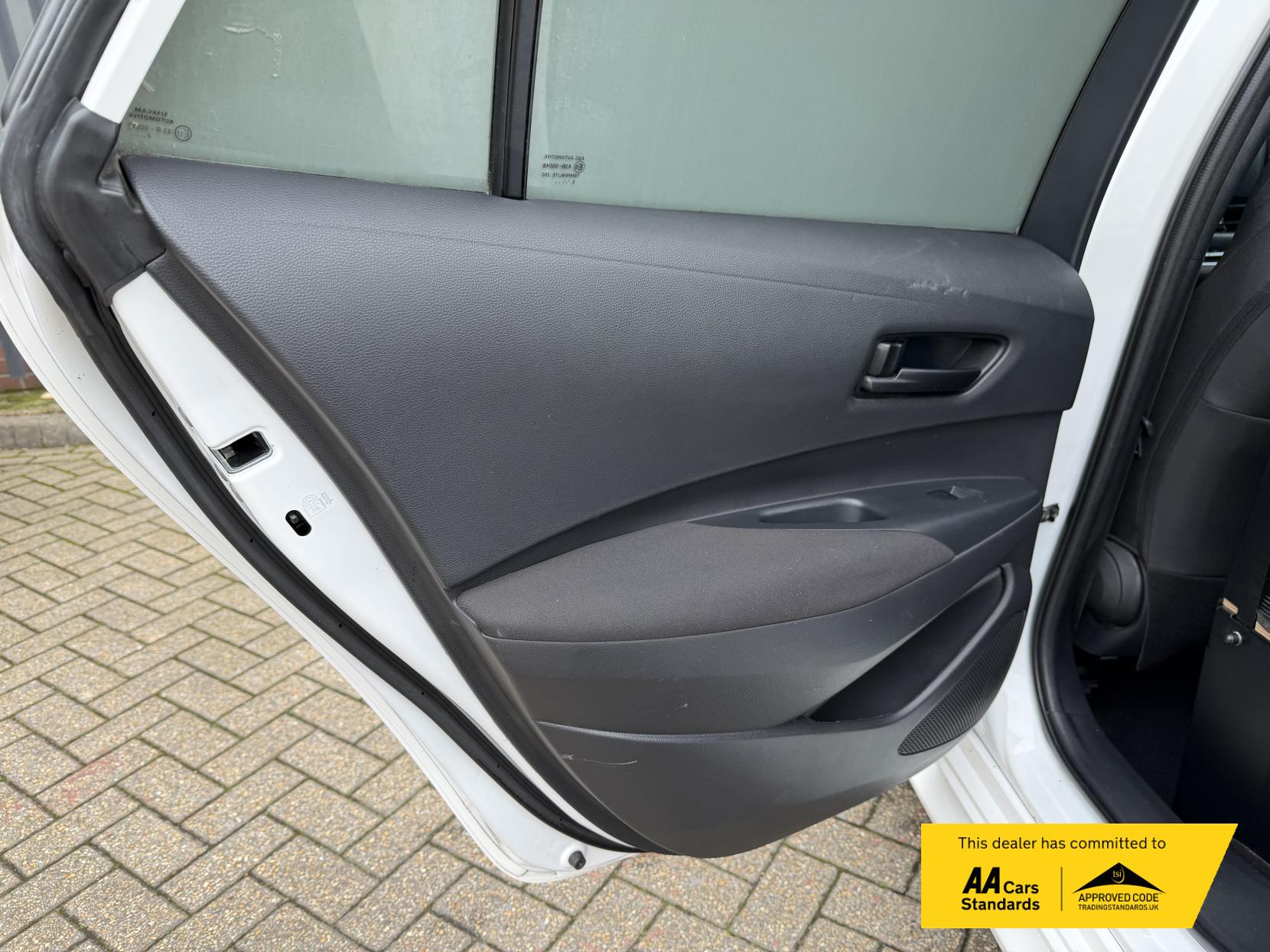 Toyota Corolla 1.8 VVT-h Car Derived Van 5dr Petrol Hybrid CVT Euro 6 (s/s) (122 ps)