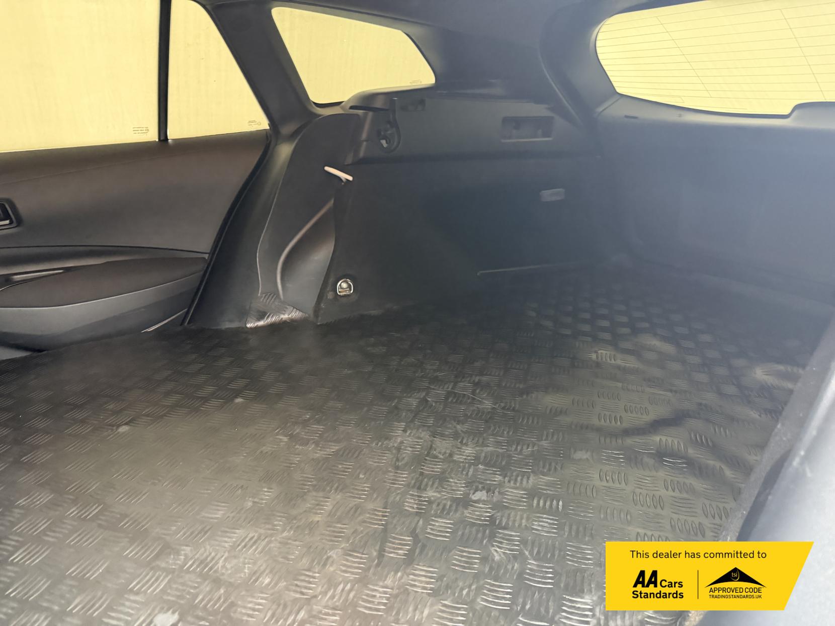 Toyota Corolla 1.8 VVT-h Car Derived Van 5dr Petrol Hybrid CVT Euro 6 (s/s) (122 ps)