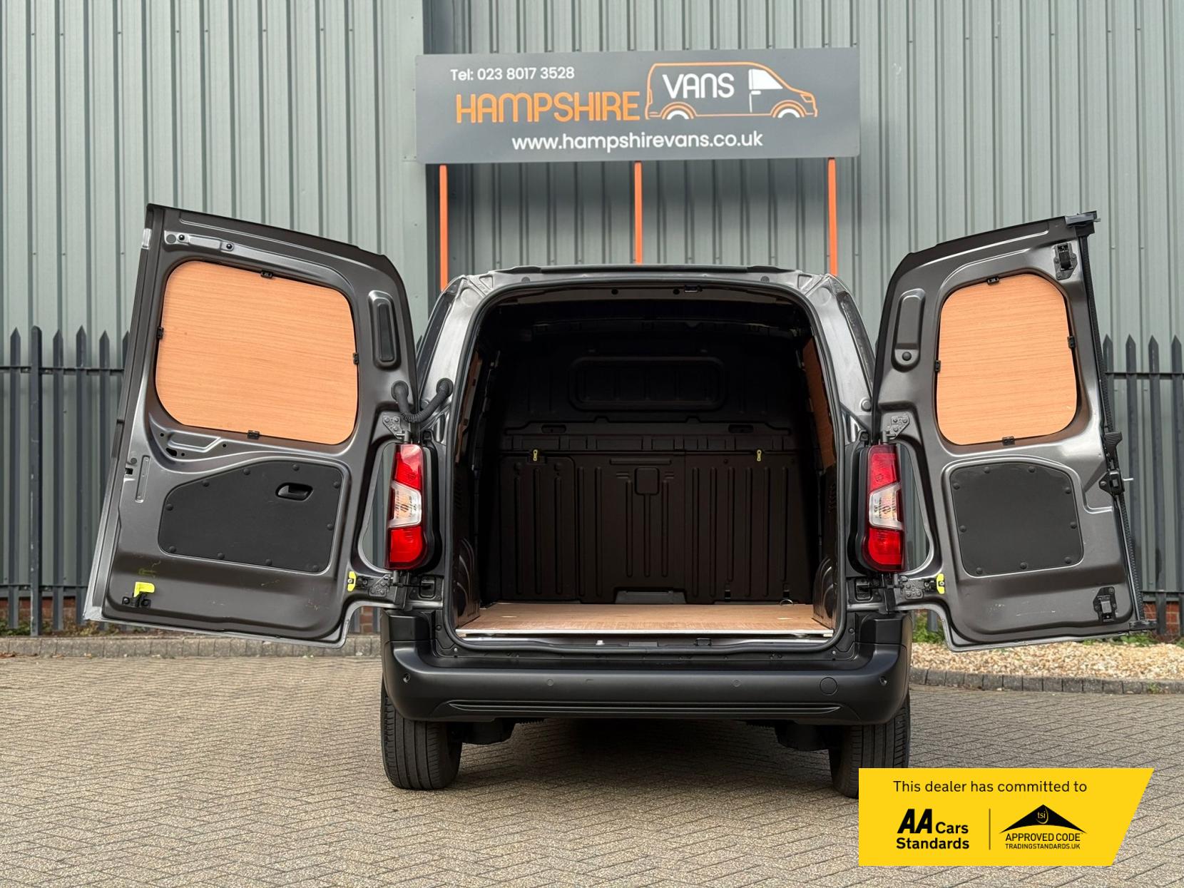 Peugeot e-Partner 800 50kWh Professional Premium + Standard Panel Van 5dr Electric Auto SWB (7.4kW Charger) (136 ps)