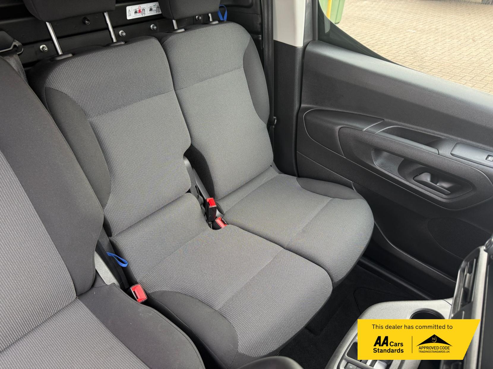 Peugeot e-Partner 800 50kWh Professional Premium + Standard Panel Van 5dr Electric Auto SWB (7.4kW Charger) (136 ps)