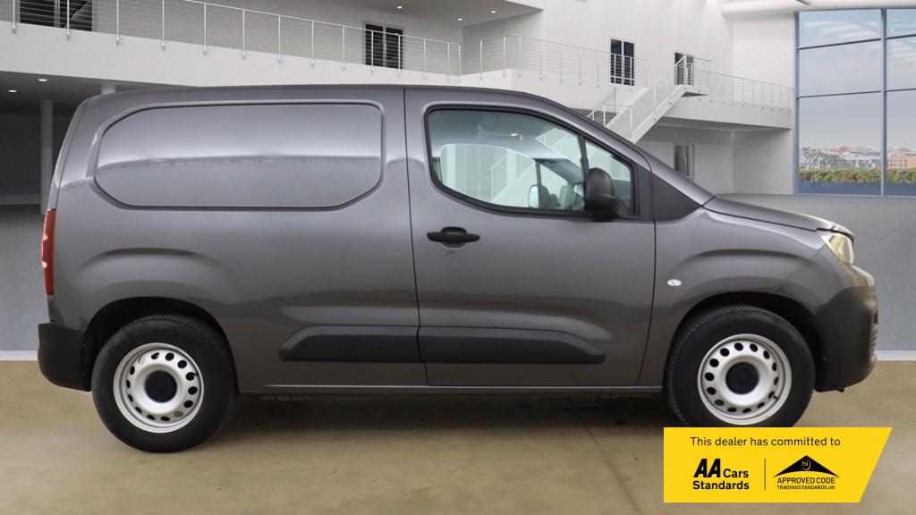 Peugeot e-Partner 800 50kWh Professional Premium + Standard Panel Van 5dr Electric Auto SWB (7.4kW Charger) (136 ps)