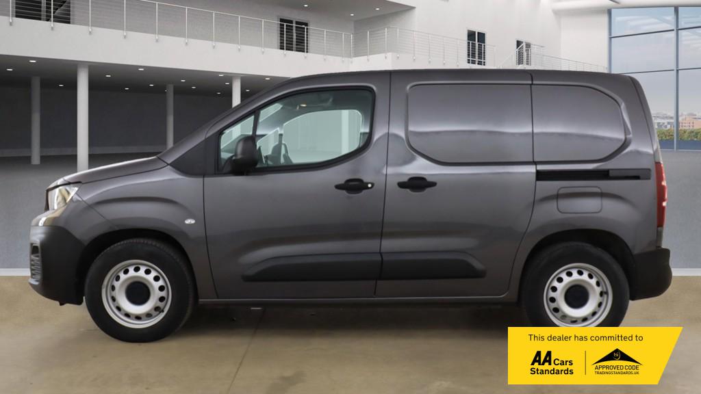 Peugeot e-Partner 800 50kWh Professional Premium + Standard Panel Van 5dr Electric Auto SWB (7.4kW Charger) (136 ps)