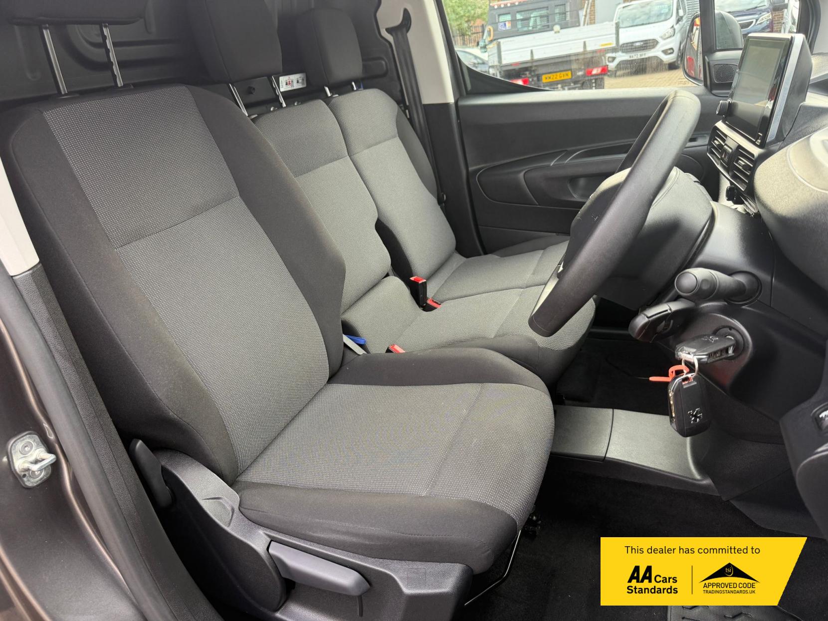 Peugeot e-Partner 800 50kWh Professional Premium + Standard Panel Van 5dr Electric Auto SWB (7.4kW Charger) (136 ps)