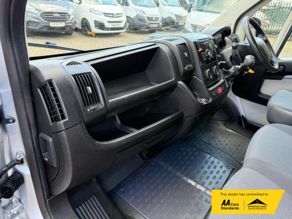 Peugeot Boxer 2.2 HDi 335 Chassis Cab 2dr Diesel Manual FWD L3 (240 g/km, 130 bhp)
