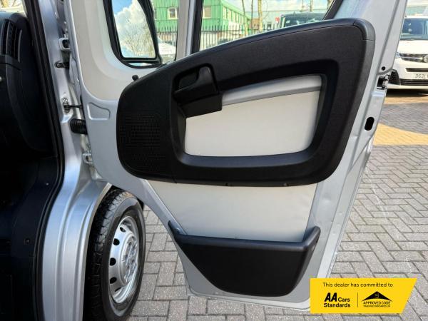Peugeot Boxer 2.2 HDi 335 Chassis Cab 2dr Diesel Manual FWD L3 (240 g/km, 130 bhp)