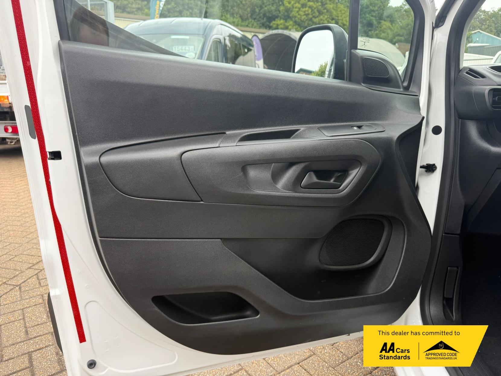Vauxhall Combo 1.5 Turbo D 2300 Sportive Panel Van 4dr Diesel Manual L2 H1 Euro 6 (s/s) (100 ps)
