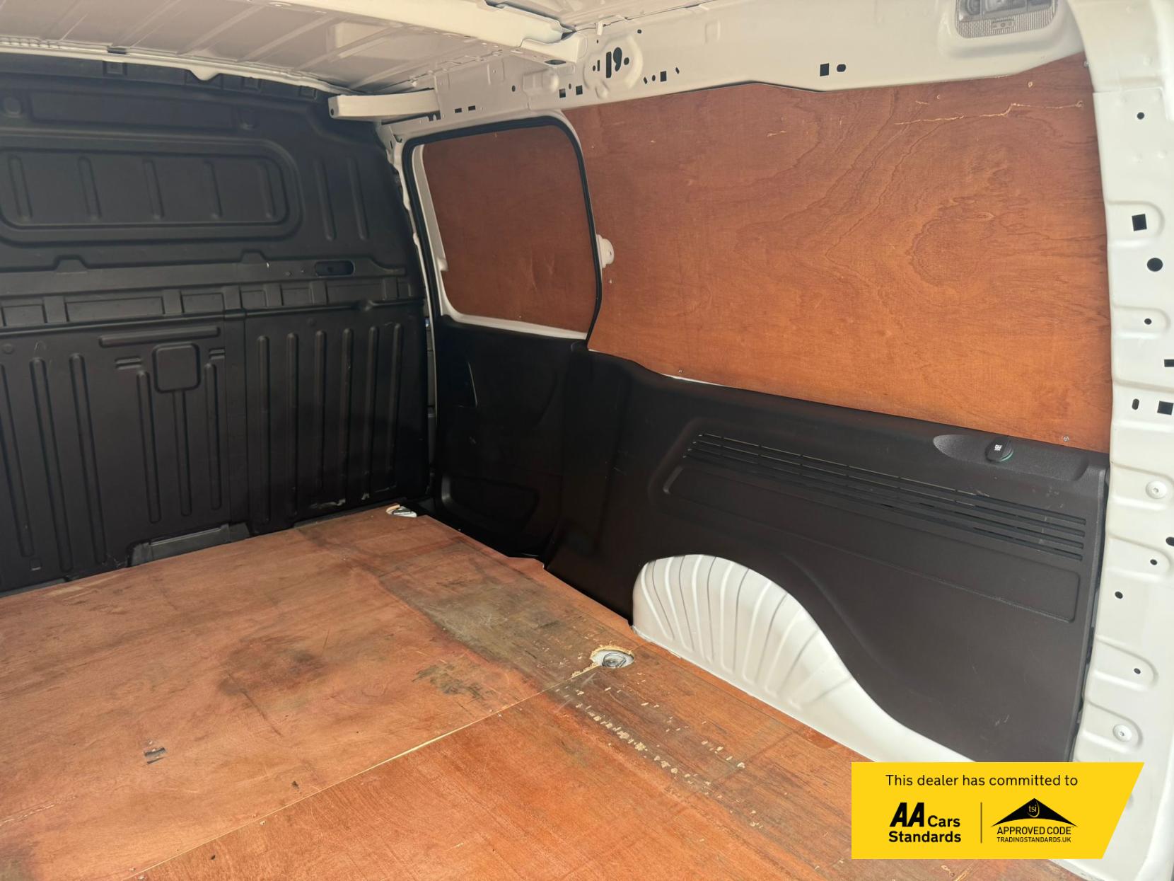 Vauxhall Combo 1.5 Turbo D 2300 Sportive Panel Van 4dr Diesel Manual L2 H1 Euro 6 (s/s) (100 ps)