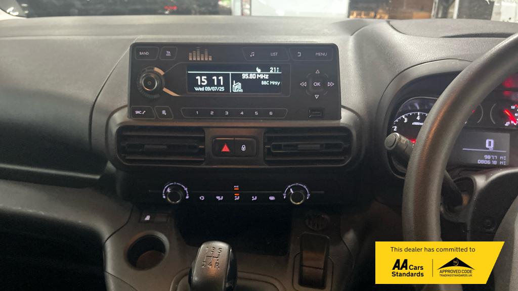 Vauxhall Combo 1.5 Turbo D 2300 Sportive Panel Van 4dr Diesel Manual L2 H1 Euro 6 (s/s) (100 ps)