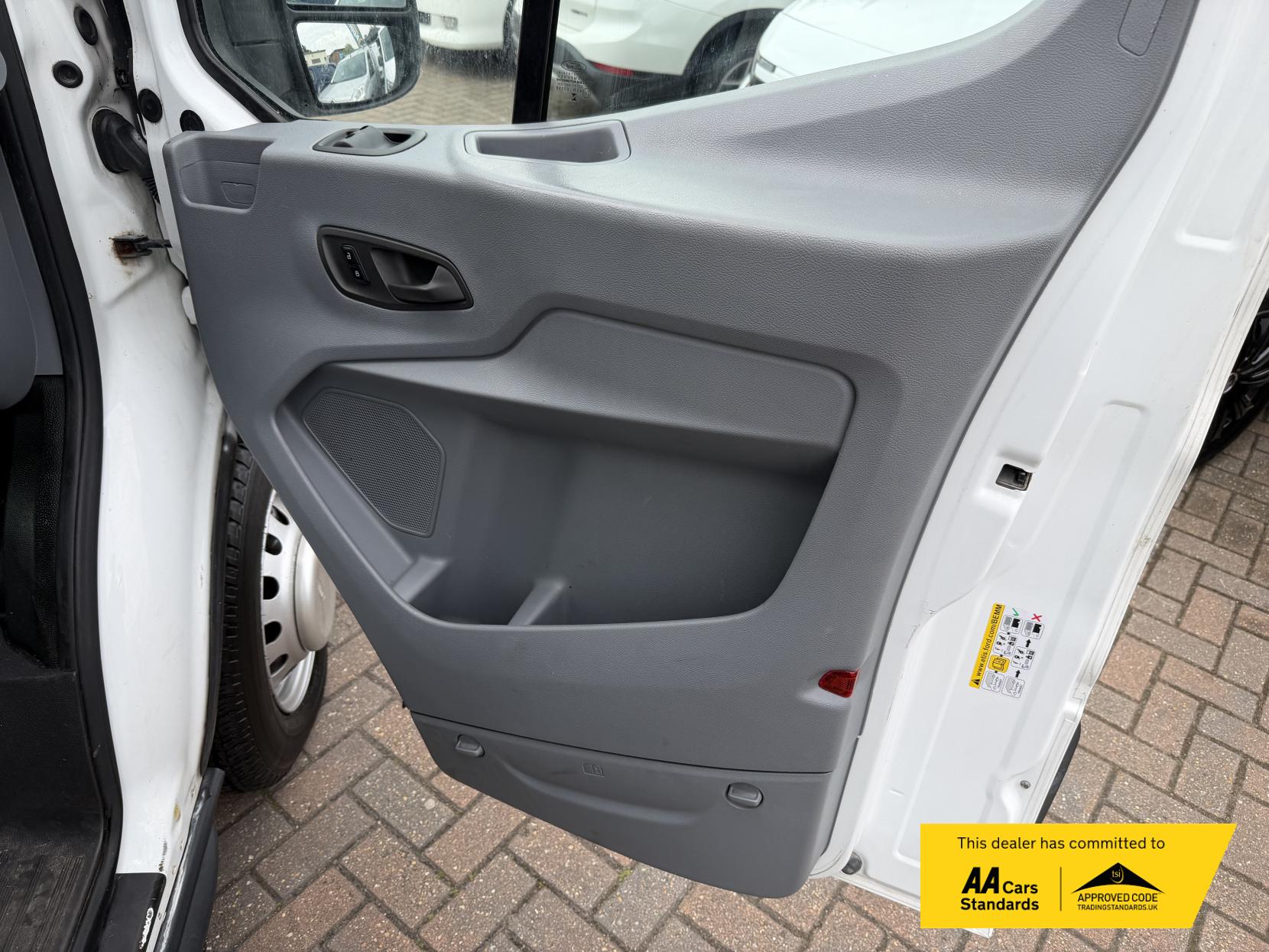 2016 Ford Transit - Thumbnail 36