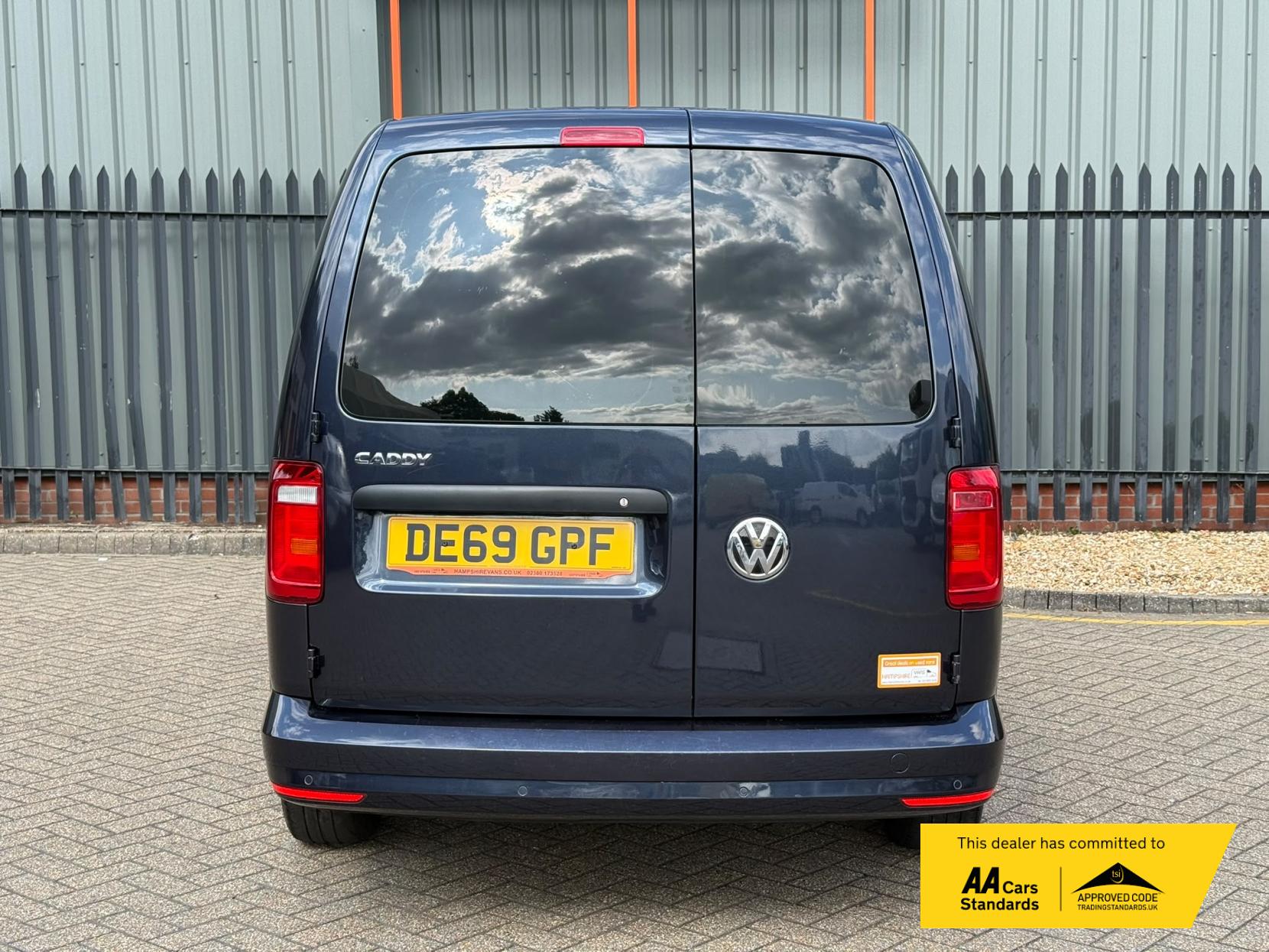 2019 Volkswagen Caddy Maxi 2.0 TDI C20 Highline Panel Van 6dr Diesel Manual LWB Euro 6 (s/s) (102 ps) - Thumbnail 9