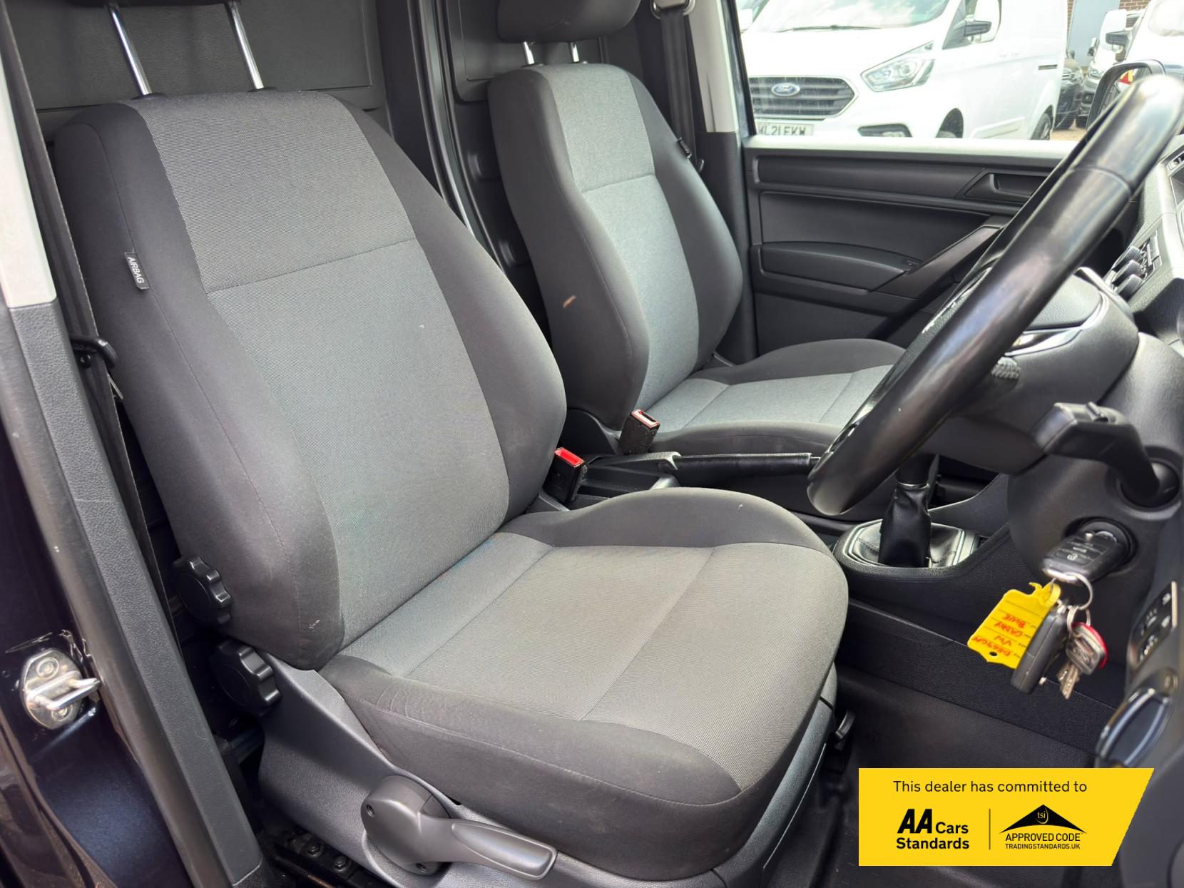 2019 Volkswagen Caddy Maxi 2.0 TDI C20 Highline Panel Van 6dr Diesel Manual LWB Euro 6 (s/s) (102 ps) - Thumbnail 38