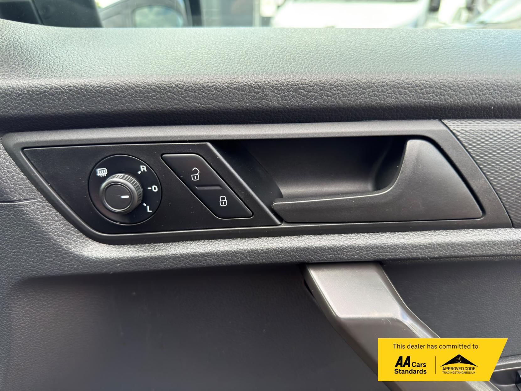 2019 Volkswagen Caddy Maxi 2.0 TDI C20 Highline Panel Van 6dr Diesel Manual LWB Euro 6 (s/s) (102 ps) - Thumbnail 25