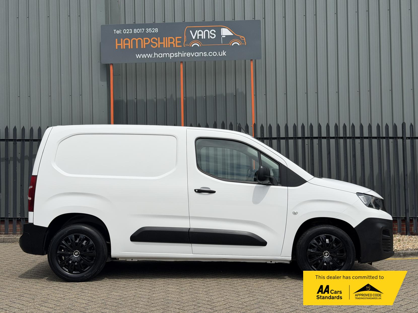 2019 Peugeot Partner 1.5 BlueHDi 1000 Professional Standard Panel Van 5dr Diesel Manual SWB Euro 6 (100 bhp) - Thumbnail 5