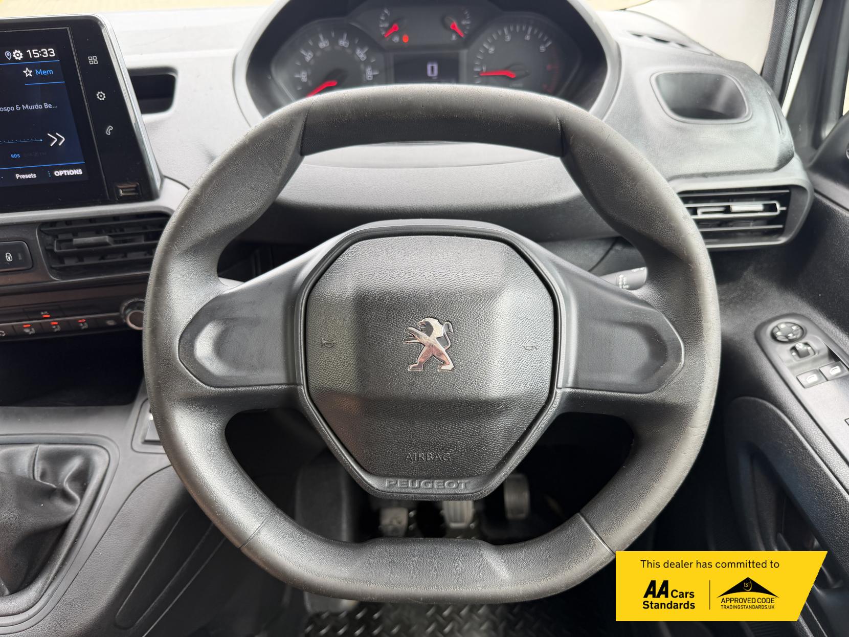 2019 Peugeot Partner 1.5 BlueHDi 1000 Professional Standard Panel Van 5dr Diesel Manual SWB Euro 6 (100 bhp) - Thumbnail 34