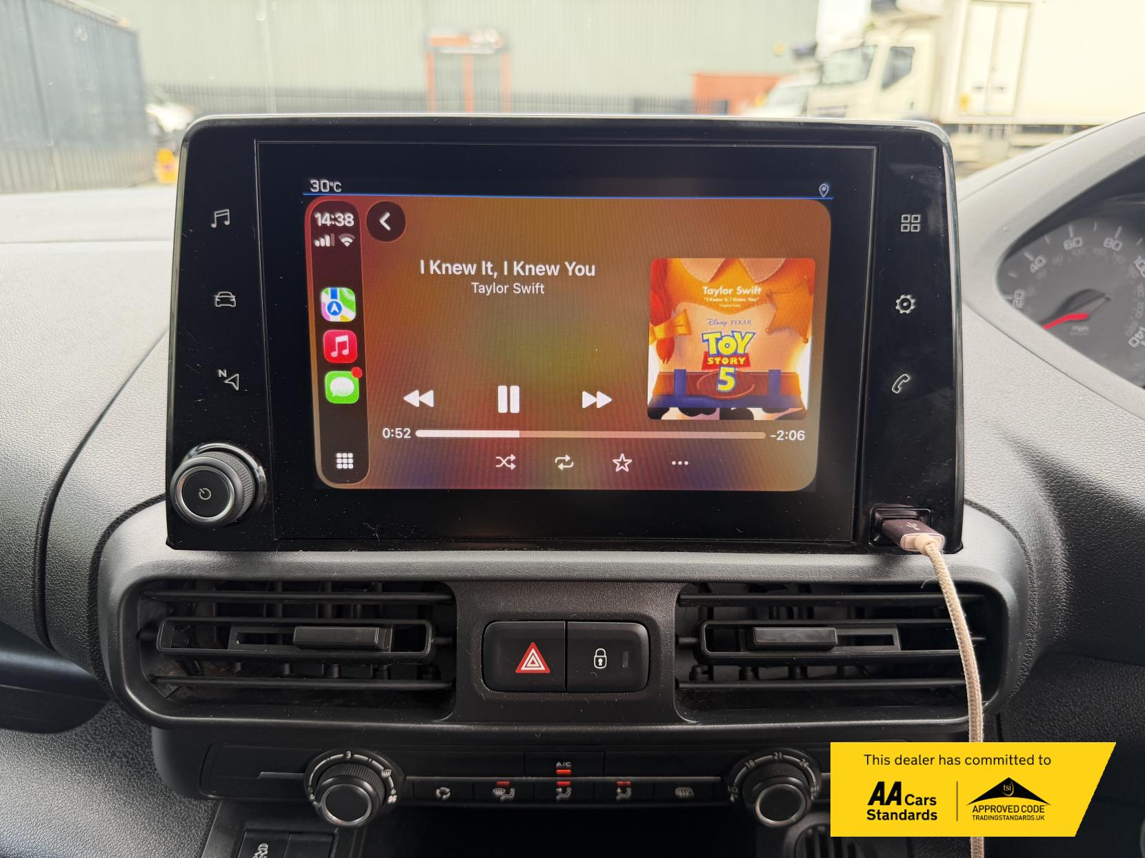 2019 Peugeot Partner 1.5 BlueHDi 1000 Professional Standard Panel Van 5dr Diesel Manual SWB Euro 6 (100 bhp) - Thumbnail 10