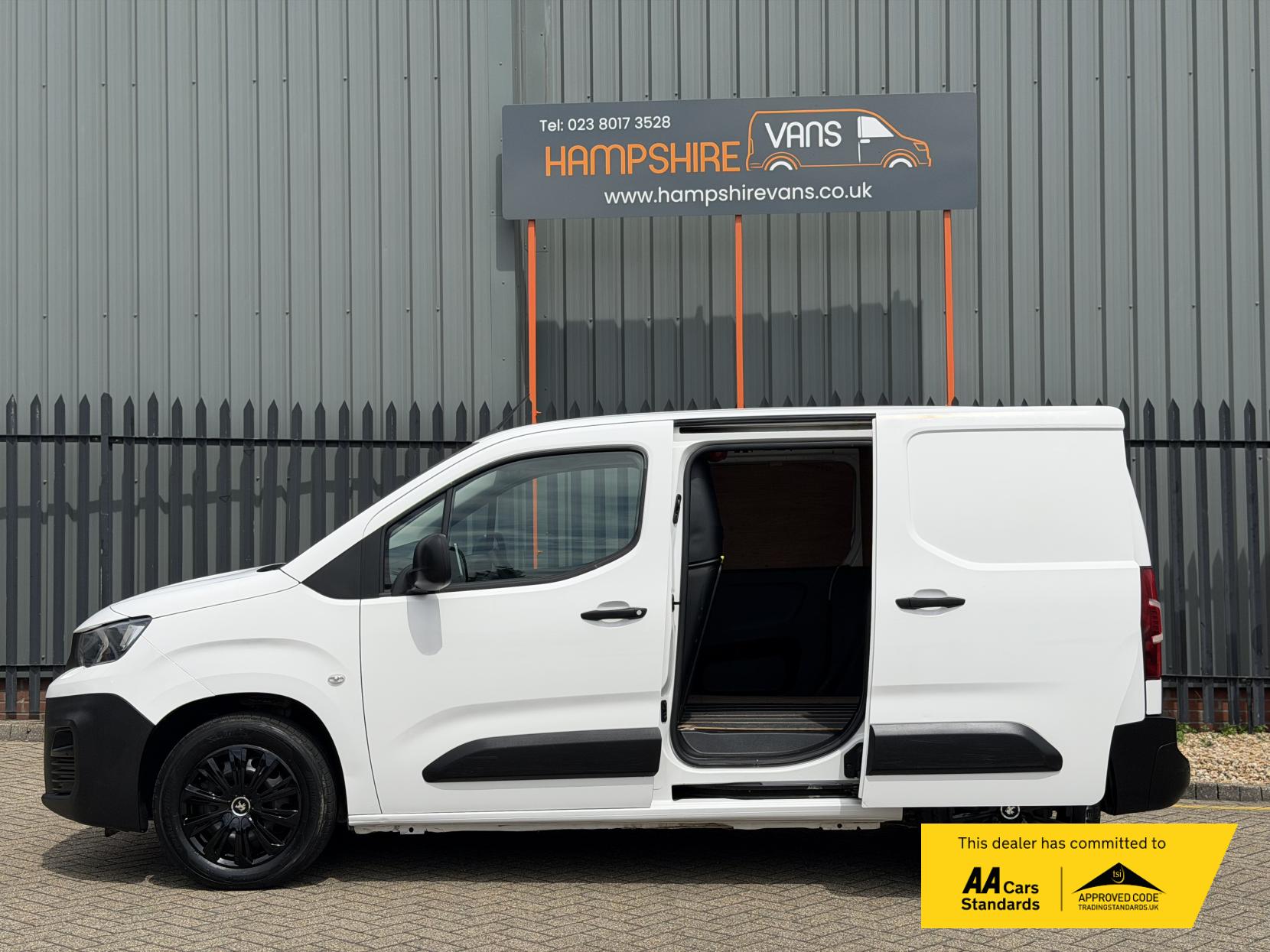 2019 Peugeot Partner 1.5 BlueHDi 1000 Professional Standard Panel Van 5dr Diesel Manual SWB Euro 6 (100 bhp) - Thumbnail 7