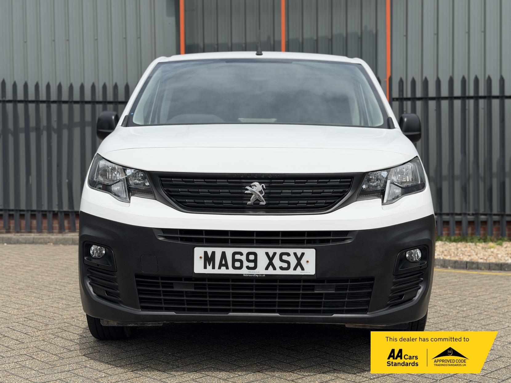 2019 Peugeot Partner 1.5 BlueHDi 1000 Professional Standard Panel Van 5dr Diesel Manual SWB Euro 6 (100 bhp) - Thumbnail 16