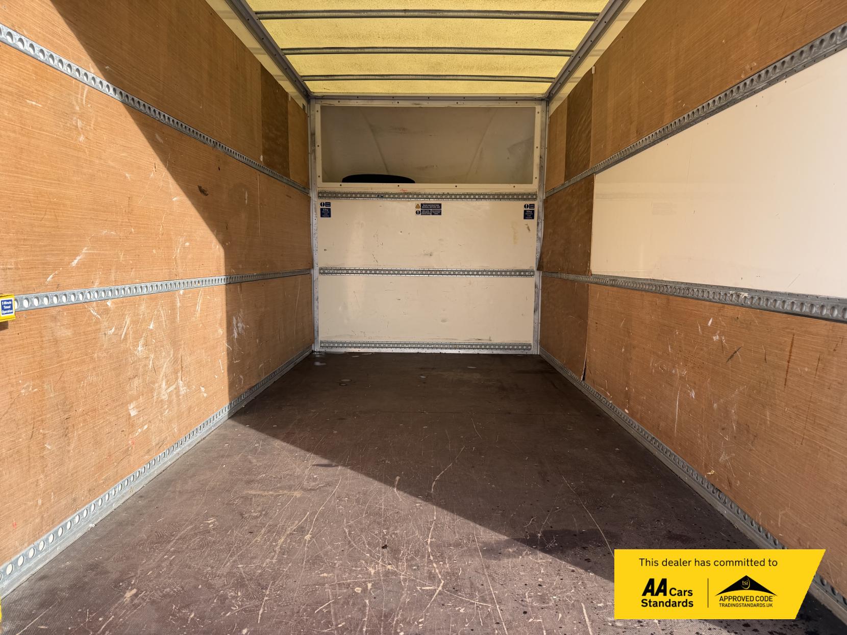 Ford Transit 2.0 350 EcoBlue Leader Luton 3dr Diesel Manual RWD L4 Euro 6 (s/s) (130 ps)