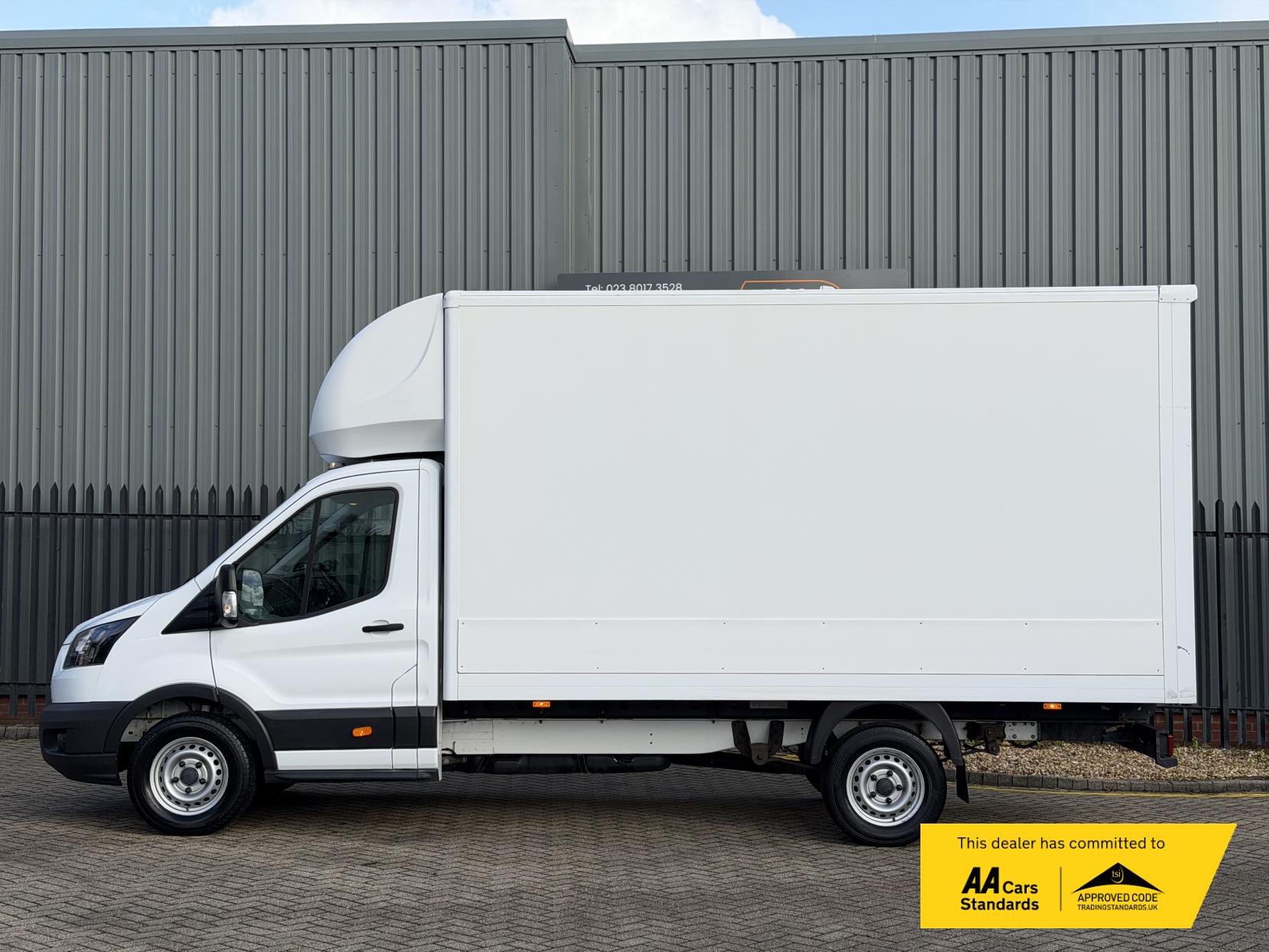 Ford Transit 2.0 350 EcoBlue Leader Luton 3dr Diesel Manual RWD L4 Euro 6 (s/s) (130 ps)