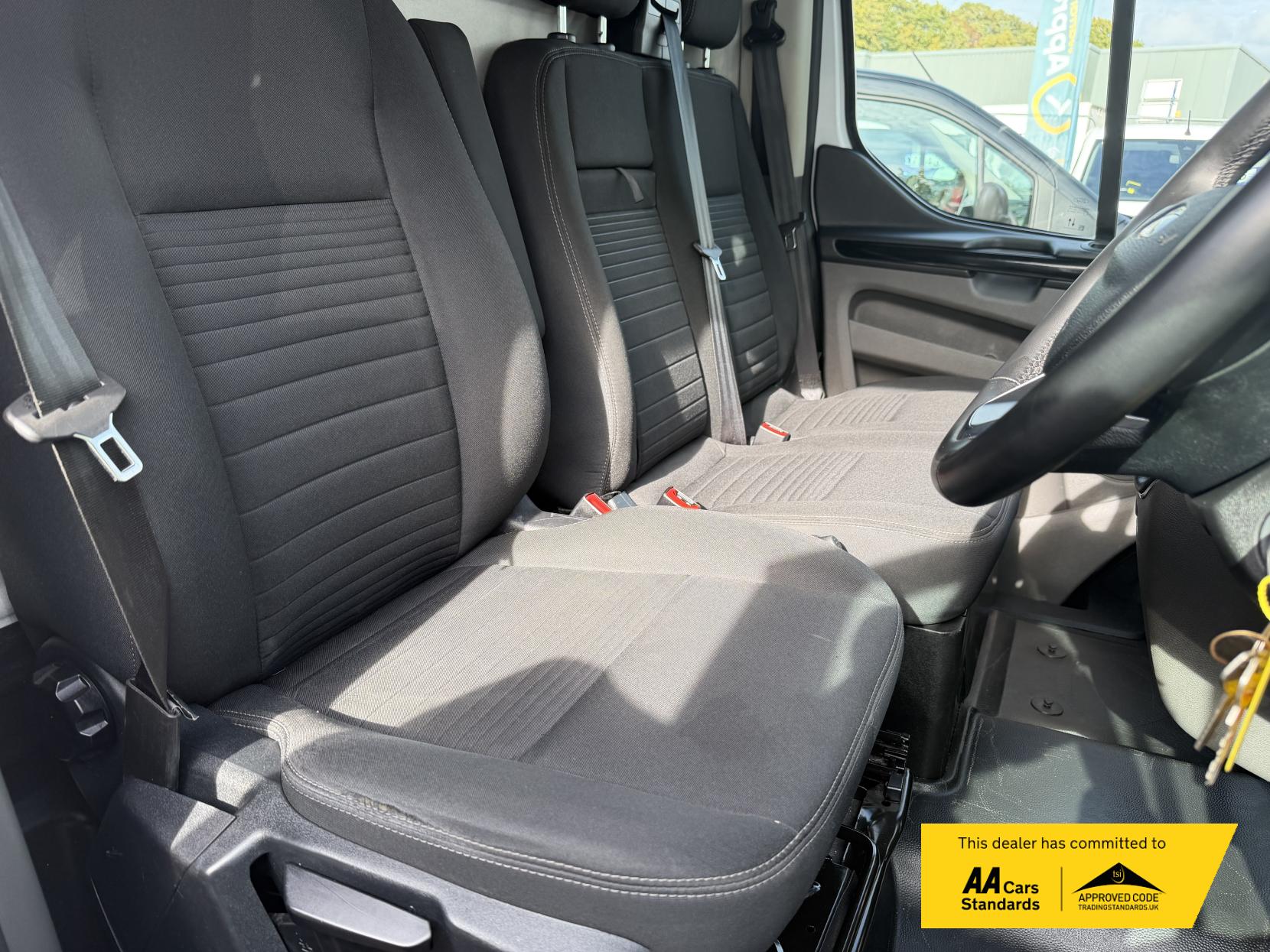 Ford Transit Custom 2.0 300 EcoBlue Limited Panel Van 5dr Diesel Manual L1 H1 Euro 6 (s/s) (130 ps)