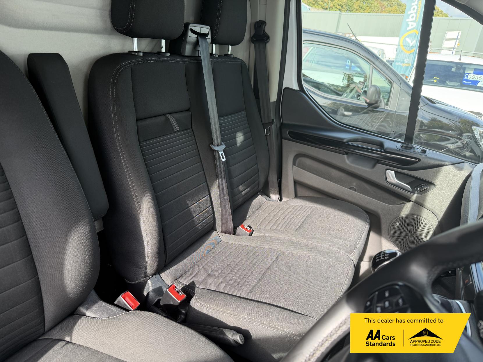 Ford Transit Custom 2.0 300 EcoBlue Limited Panel Van 5dr Diesel Manual L1 H1 Euro 6 (s/s) (130 ps)