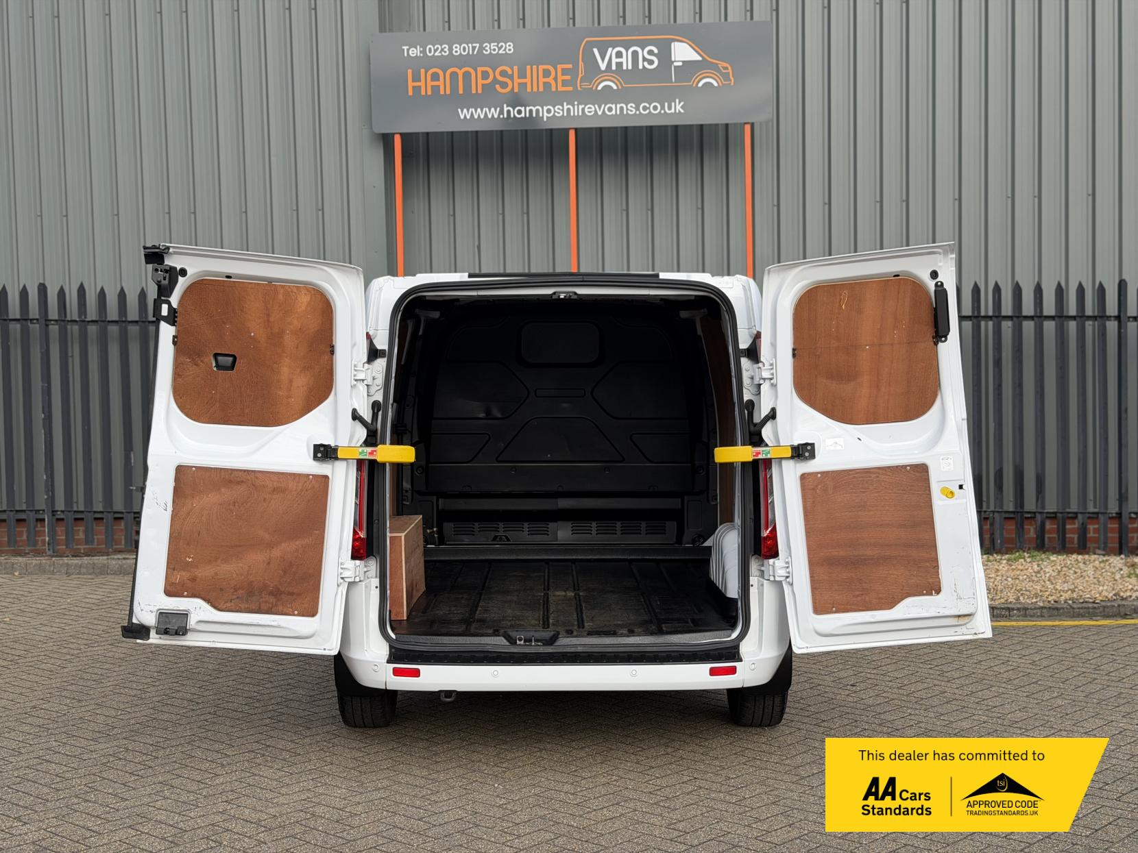 Ford Transit Custom 2.0 300 EcoBlue Limited Panel Van 5dr Diesel Manual L1 H1 Euro 6 (s/s) (130 ps)