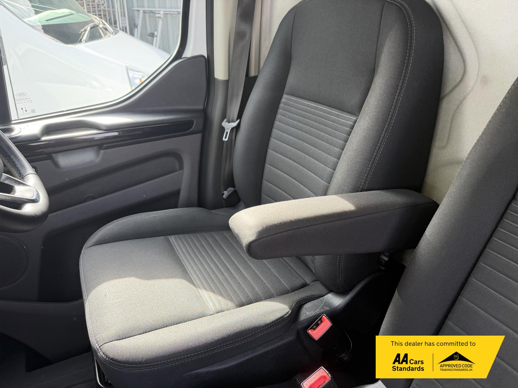 Ford Transit Custom 2.0 300 EcoBlue Limited Panel Van 5dr Diesel Manual L1 H1 Euro 6 (s/s) (130 ps)