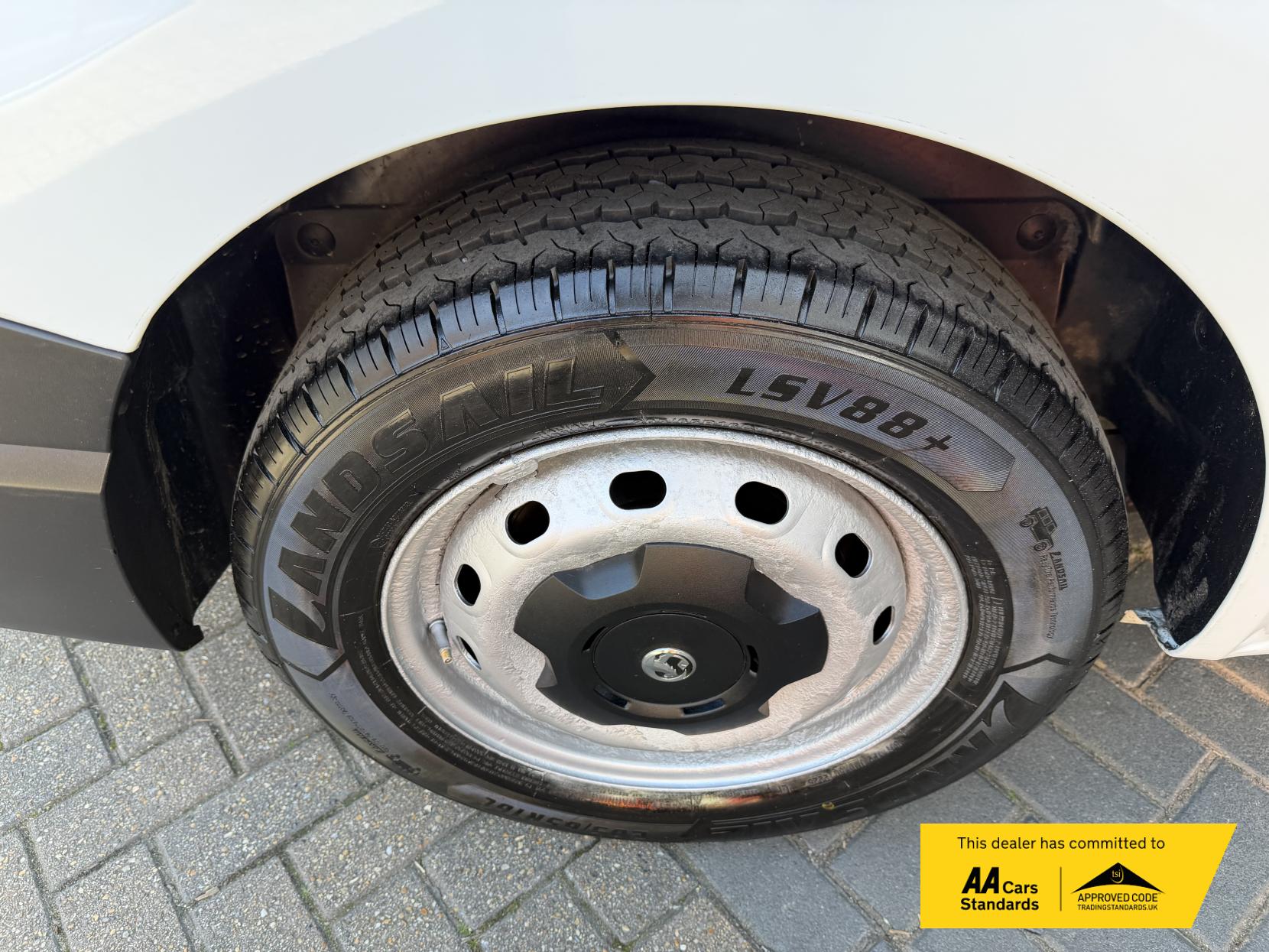 Vauxhall Vivaro 1.6 CDTi 2900 ecoFLEX Panel Van 5dr Diesel Manual L1 H1 Euro 6 (s/s) (95 ps)