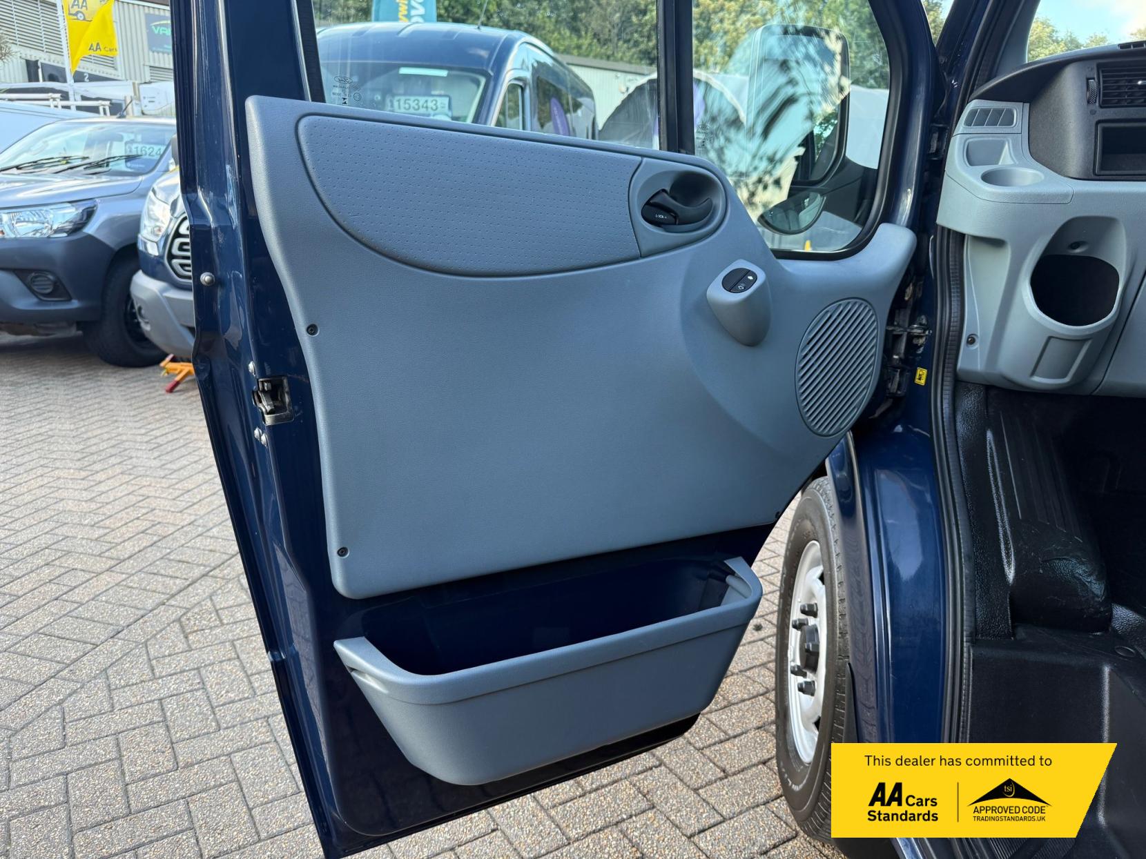 Ford Transit 2.2 TDCi 350 Panel Van 3dr Diesel Manual FWD L2 H3 (209 g/km, 123 bhp)
