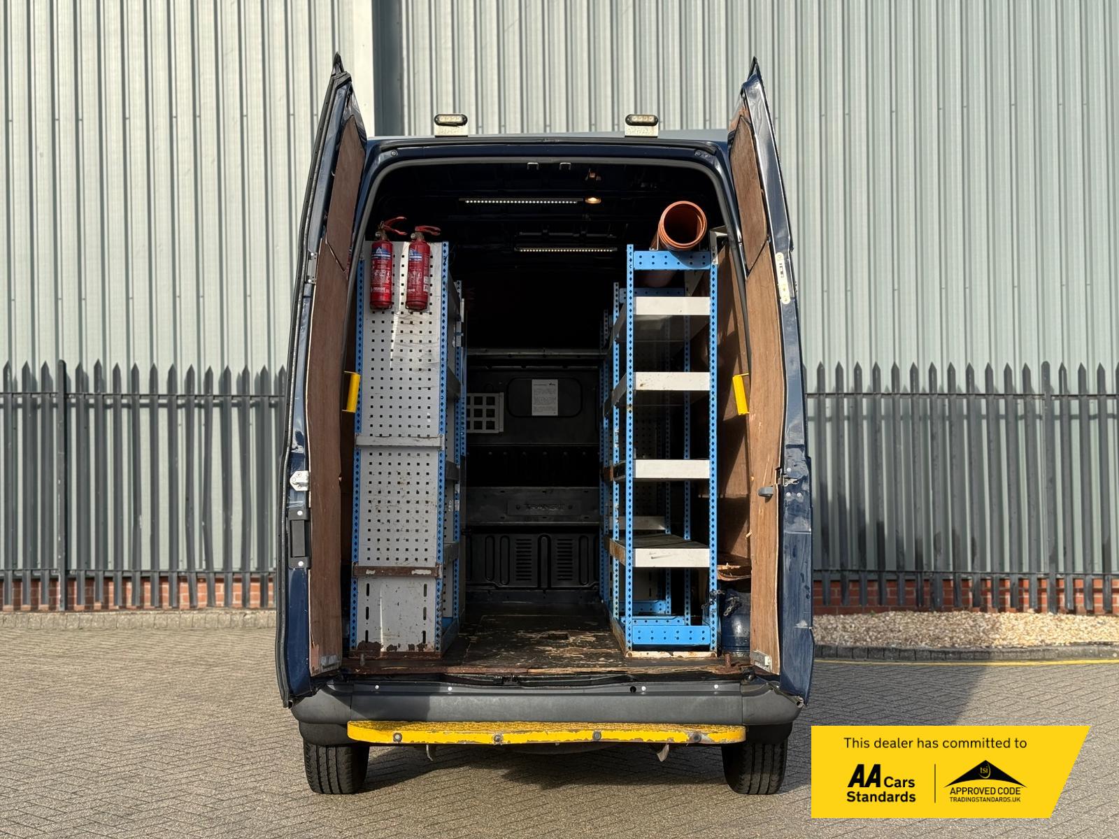 Ford Transit 2.2 TDCi 350 Panel Van 3dr Diesel Manual FWD L2 H3 (209 g/km, 123 bhp)