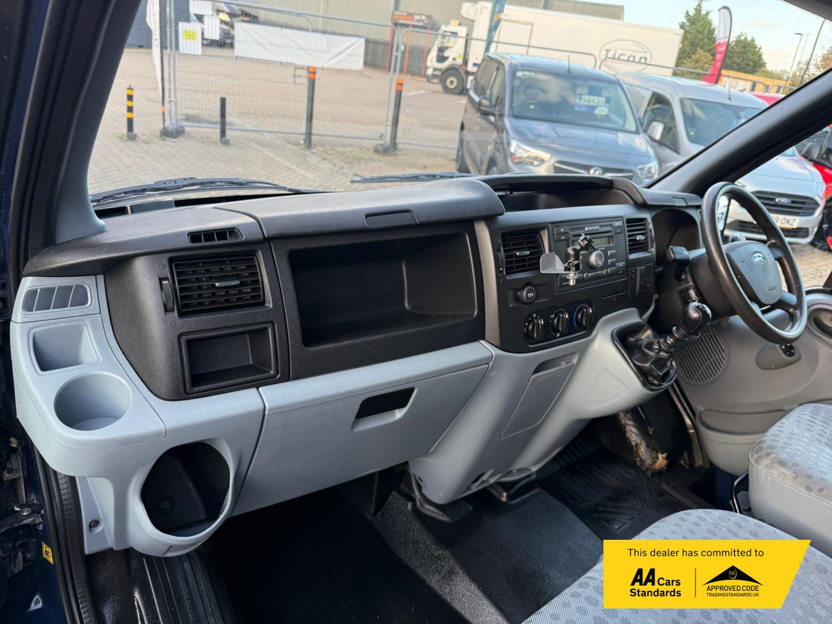 Ford Transit 2.2 TDCi 350 Panel Van 3dr Diesel Manual FWD L2 H3 (209 g/km, 123 bhp)