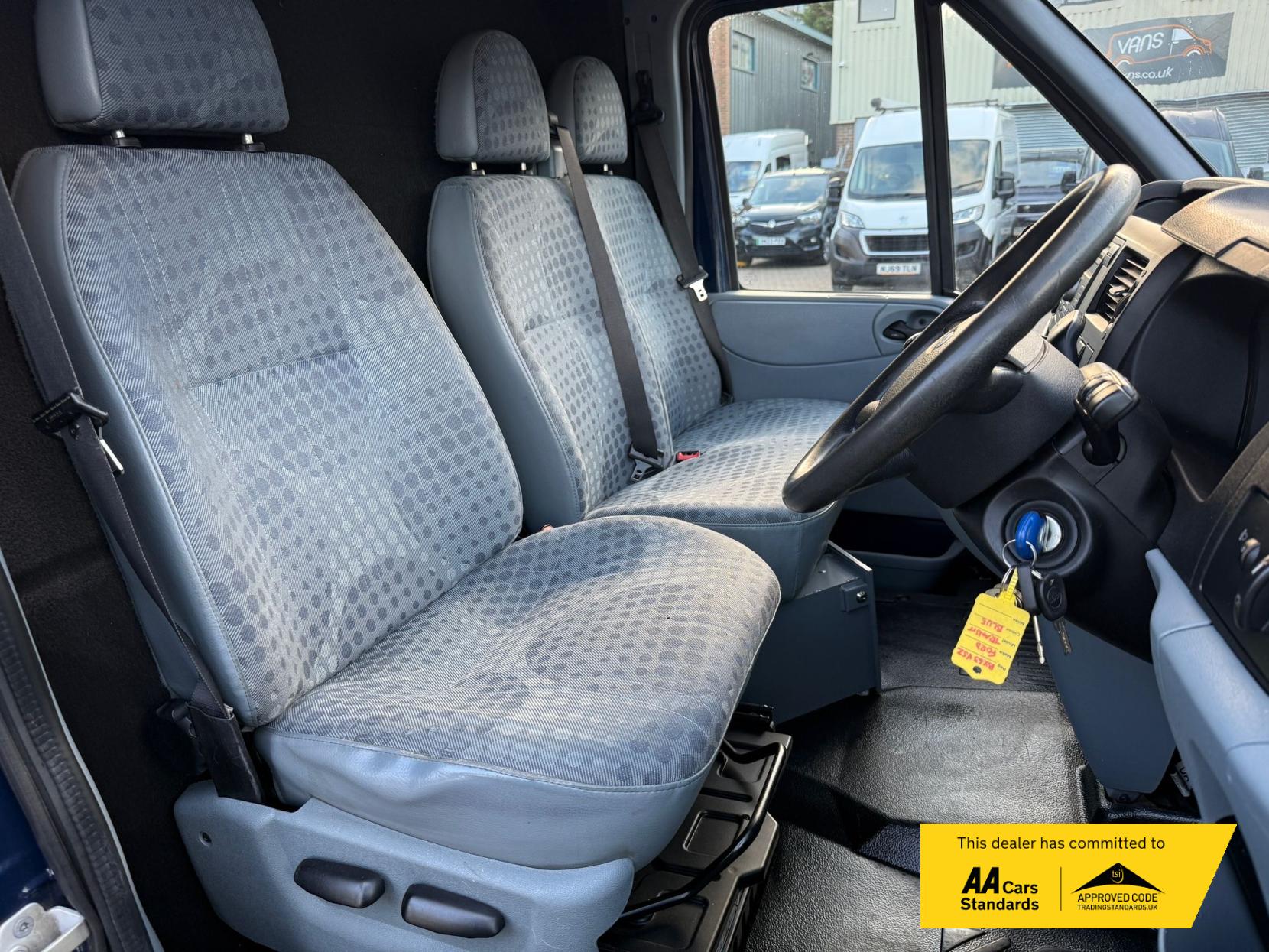 Ford Transit 2.2 TDCi 350 Panel Van 3dr Diesel Manual FWD L2 H3 (209 g/km, 123 bhp)