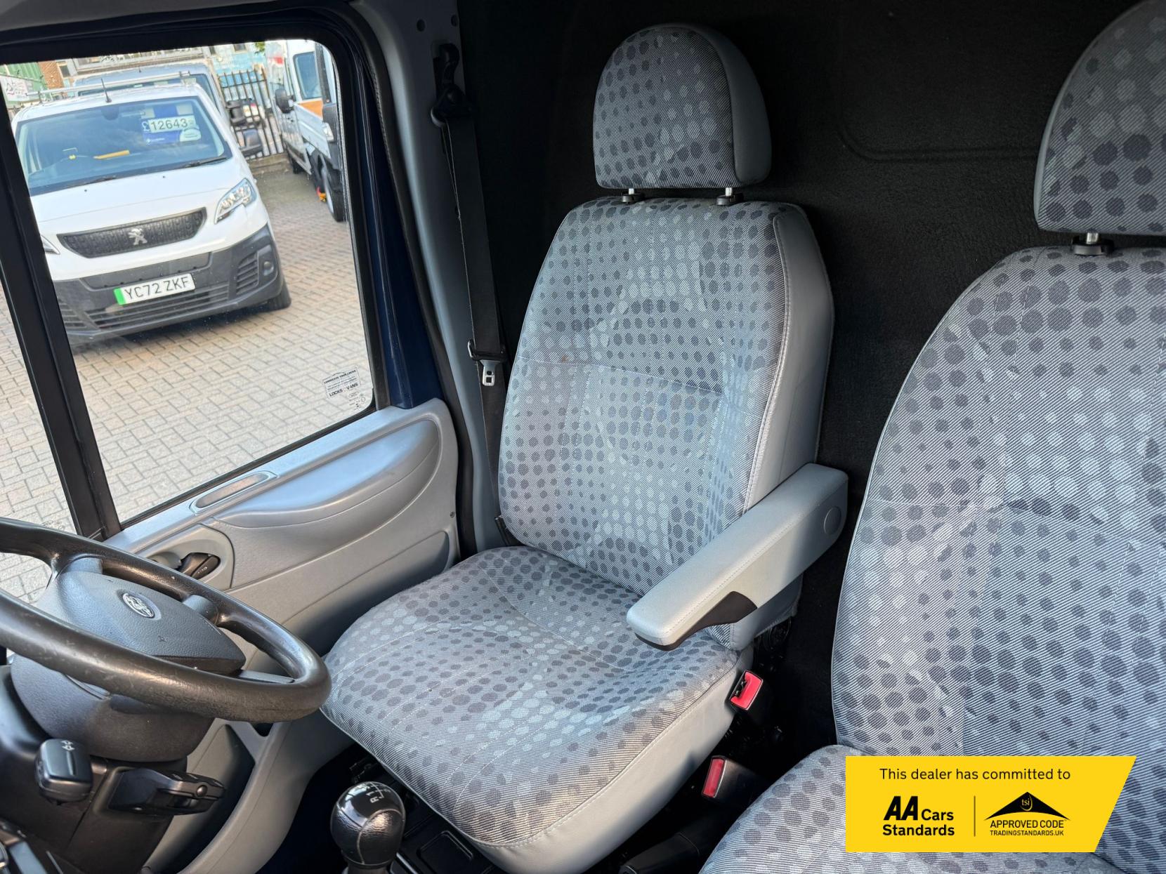 Ford Transit 2.2 TDCi 350 Panel Van 3dr Diesel Manual FWD L2 H3 (209 g/km, 123 bhp)