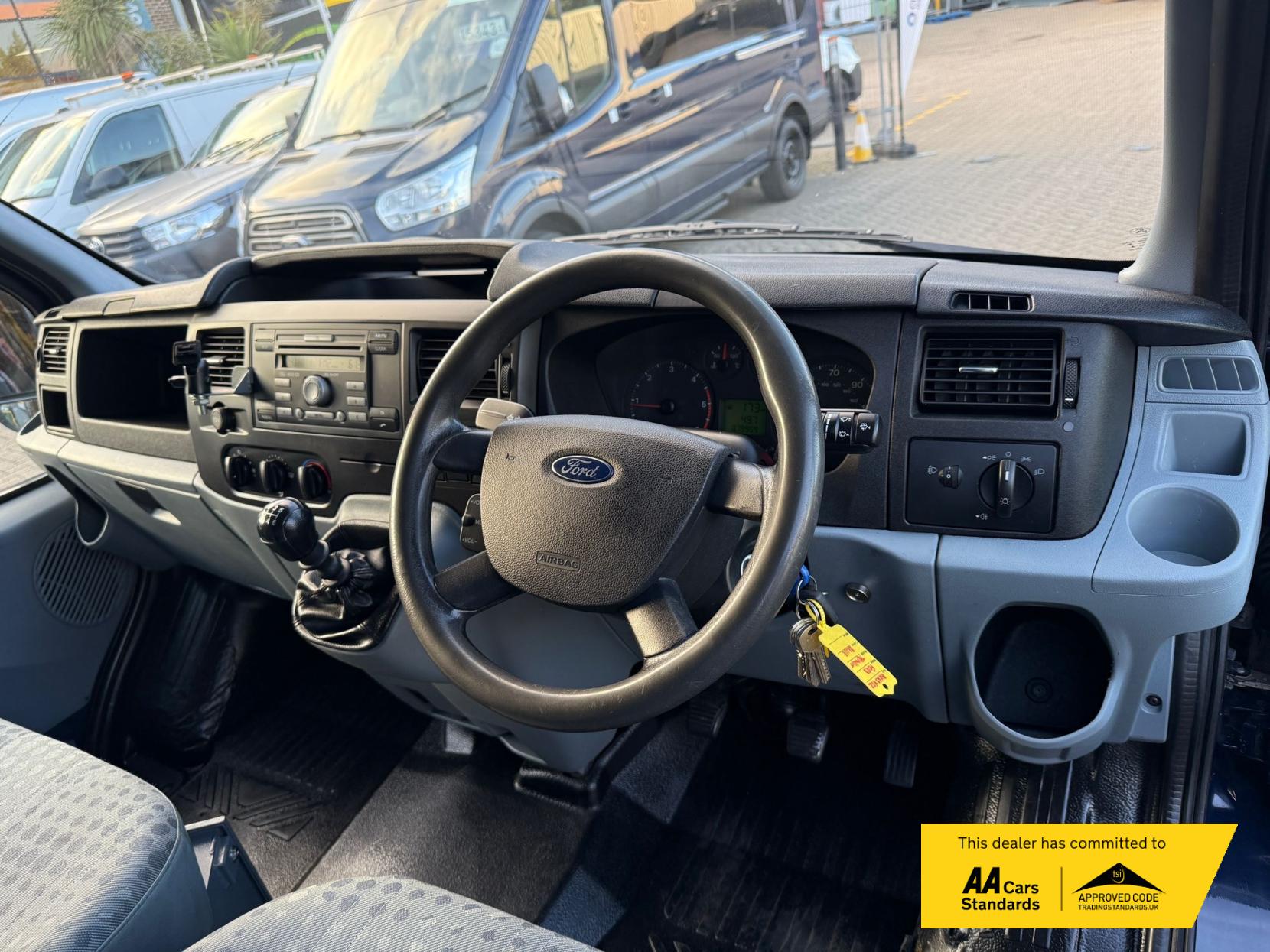 Ford Transit 2.2 TDCi 350 Panel Van 3dr Diesel Manual FWD L2 H3 (209 g/km, 123 bhp)