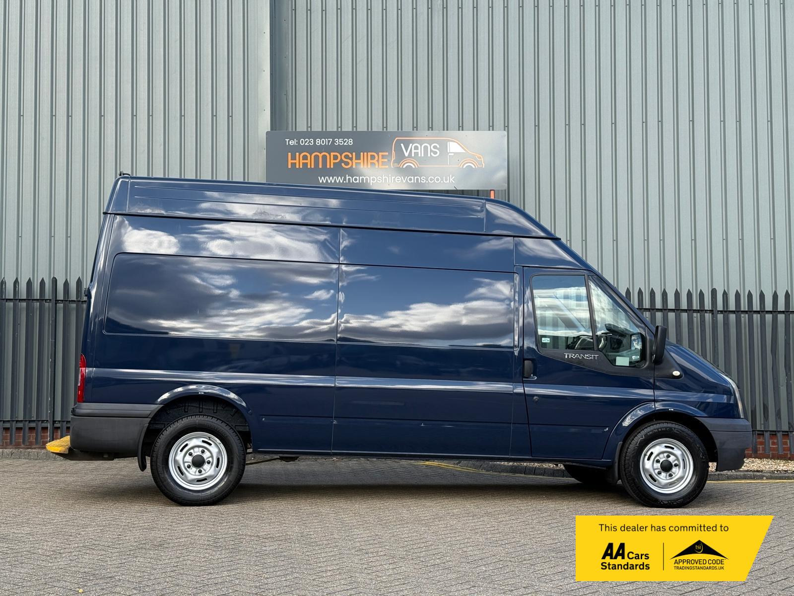 Ford Transit 2.2 TDCi 350 Panel Van 3dr Diesel Manual FWD L2 H3 (209 g/km, 123 bhp)