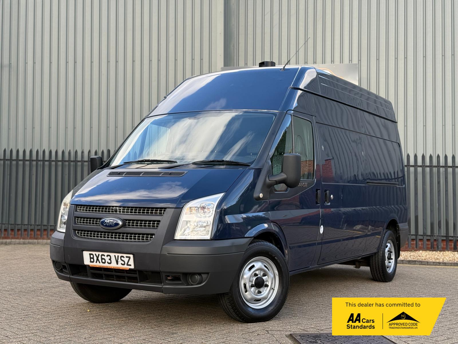 Ford Transit 2.2 TDCi 350 Panel Van 3dr Diesel Manual FWD L2 H3 (209 g/km, 123 bhp)