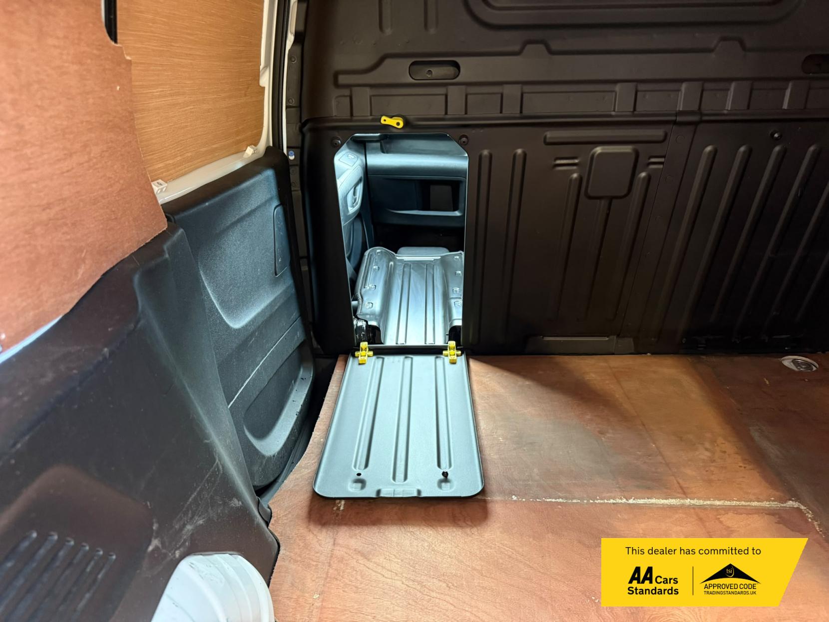 2022 Vauxhall Combo 1.5 Turbo D 2300 Sportive Panel Van 5dr Diesel Manual L1 H1 Euro 6 (100 ps) - Thumbnail 46