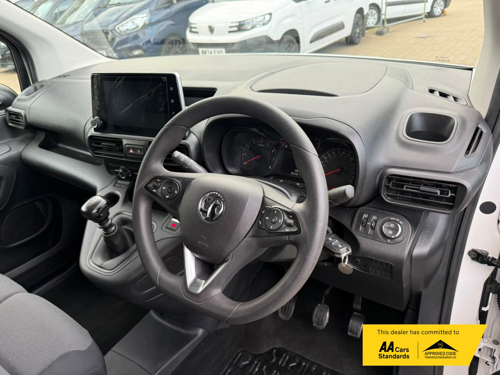 2022 Vauxhall Combo 1.5 Turbo D 2300 Sportive Panel Van 5dr Diesel Manual L1 H1 Euro 6 (100 ps) - Thumbnail 16