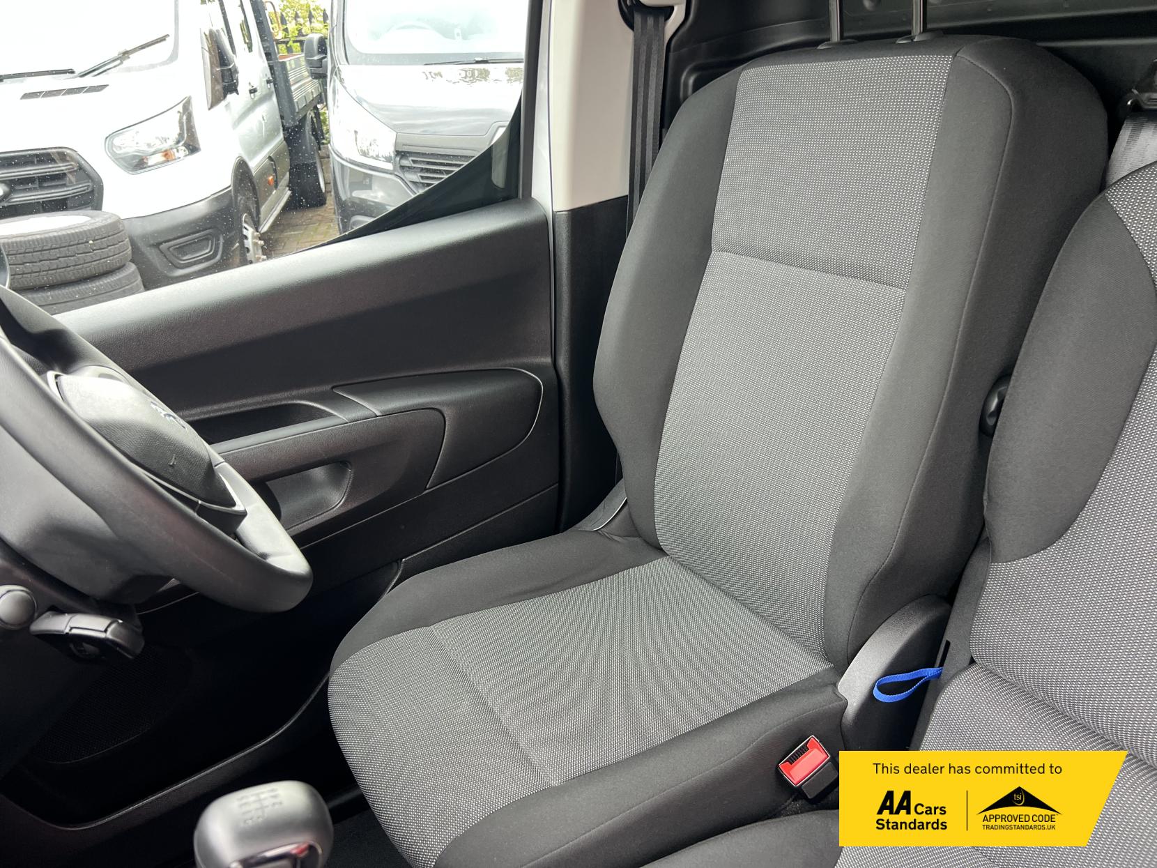 Peugeot Partner 1.5 BlueHDi 950 Professional Premium + Long Panel Van 6dr Diesel Manual LWB Euro 6 (s/s) (100 bhp)