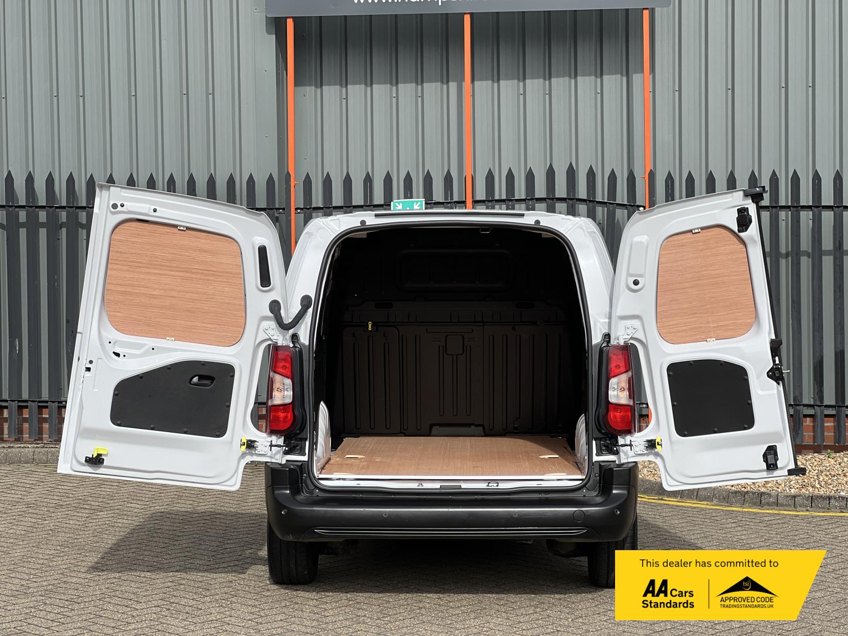 Peugeot Partner 1.5 BlueHDi 950 Professional Premium + Long Panel Van 6dr Diesel Manual LWB Euro 6 (s/s) (100 bhp)