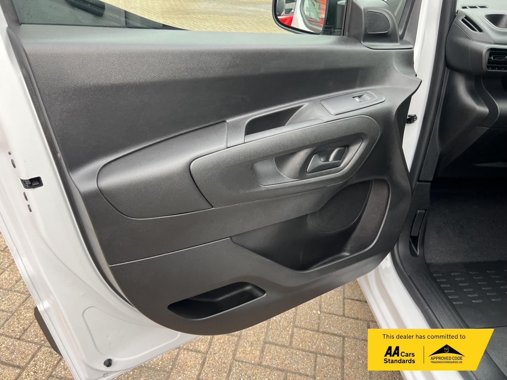 Peugeot Partner 1.5 BlueHDi 950 Professional Premium + Long Panel Van 6dr Diesel Manual LWB Euro 6 (s/s) (100 bhp)