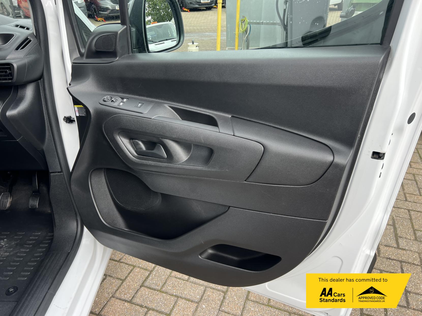 Peugeot Partner 1.5 BlueHDi 950 Professional Premium + Long Panel Van 6dr Diesel Manual LWB Euro 6 (s/s) (100 bhp)