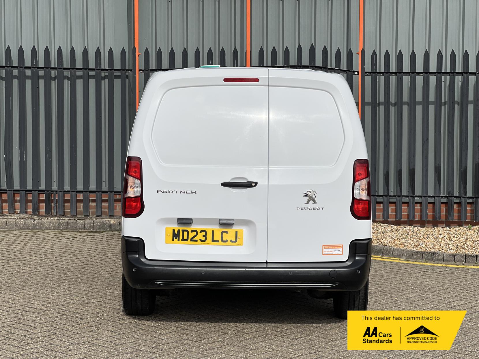 Peugeot Partner 1.5 BlueHDi 950 Professional Premium + Long Panel Van 6dr Diesel Manual LWB Euro 6 (s/s) (100 bhp)