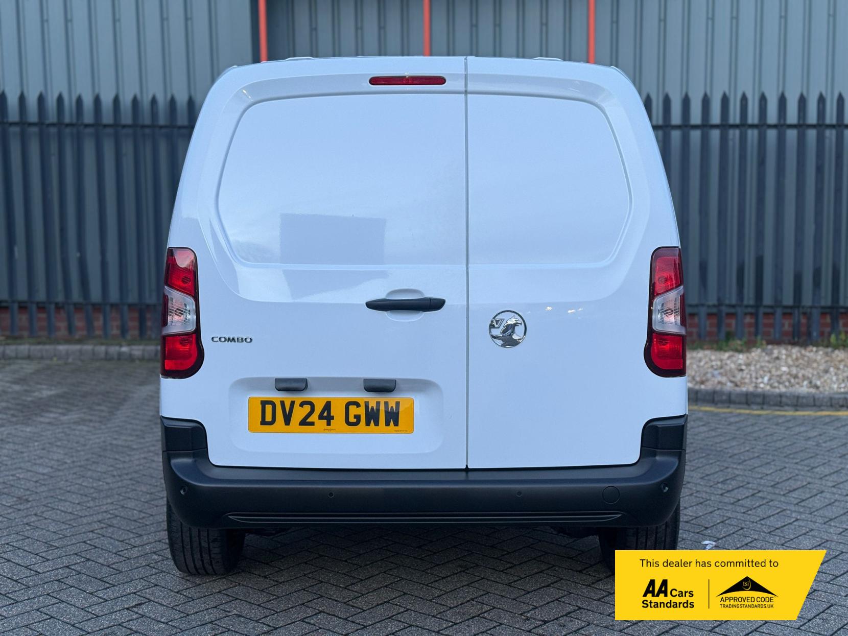 Vauxhall Combo 1.5 Turbo D 2300 Prime Panel Van 5dr Diesel Manual SWB Euro 6 (s/s) (100 ps)