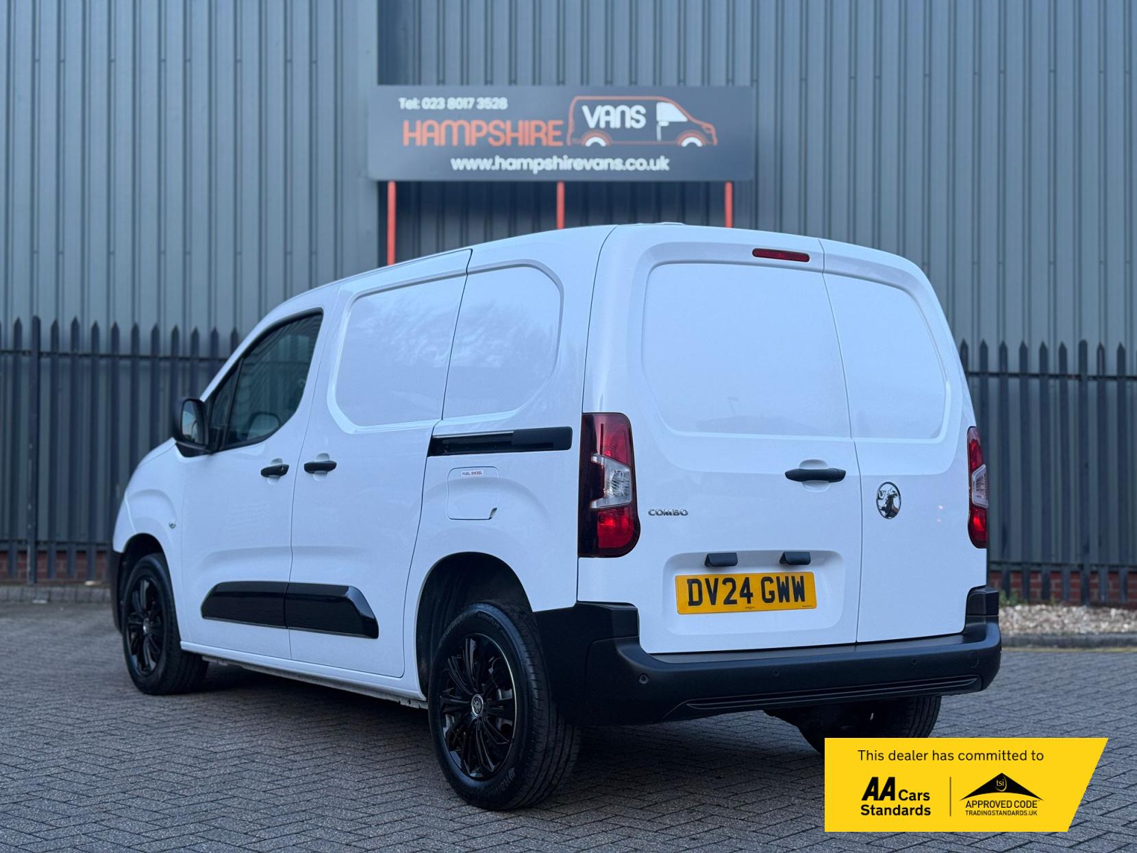 Vauxhall Combo 1.5 Turbo D 2300 Prime Panel Van 5dr Diesel Manual SWB Euro 6 (s/s) (100 ps)