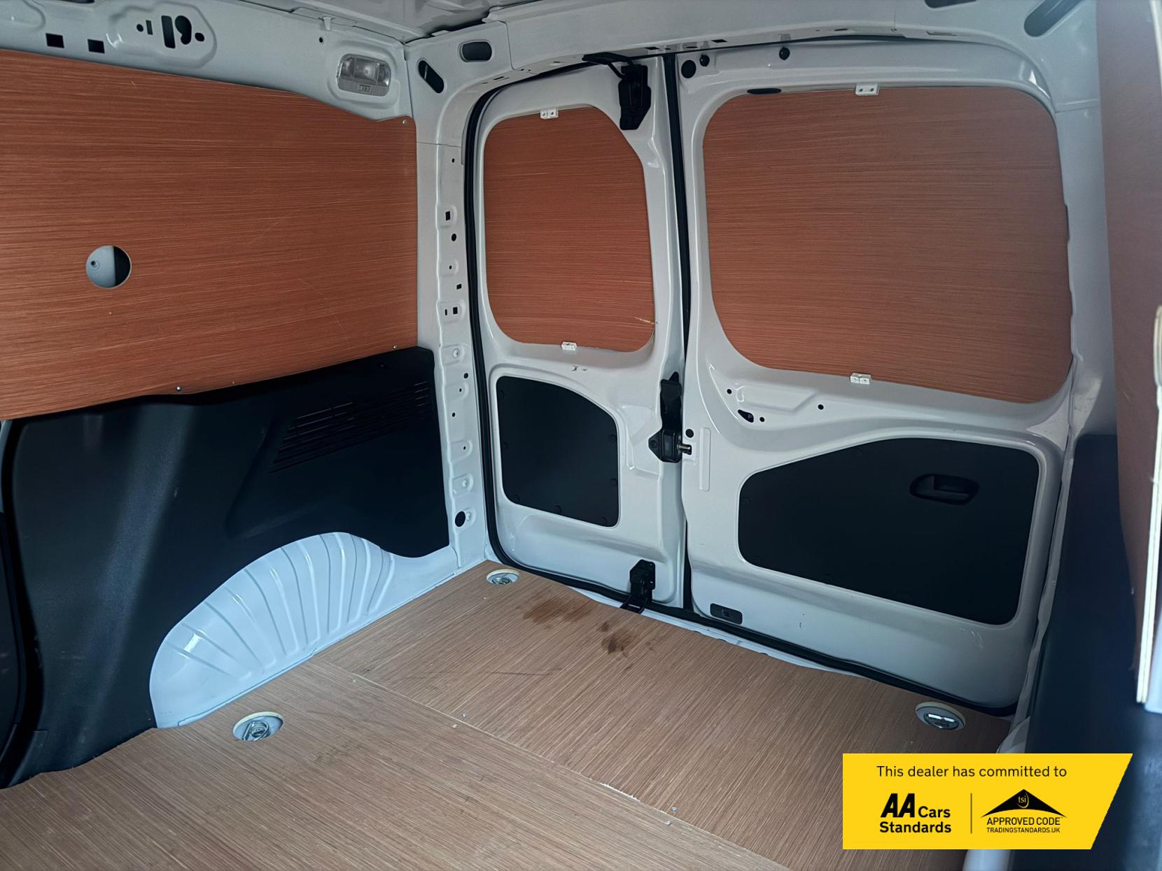 Vauxhall Combo 1.5 Turbo D 2300 Prime Panel Van 5dr Diesel Manual SWB Euro 6 (s/s) (100 ps)