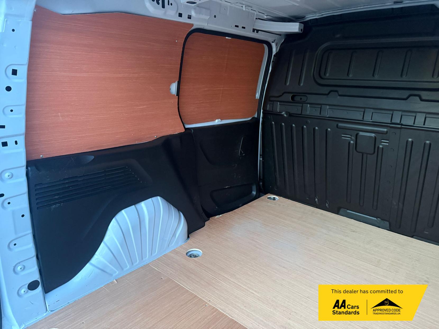 Vauxhall Combo 1.5 Turbo D 2300 Prime Panel Van 5dr Diesel Manual SWB Euro 6 (s/s) (100 ps)