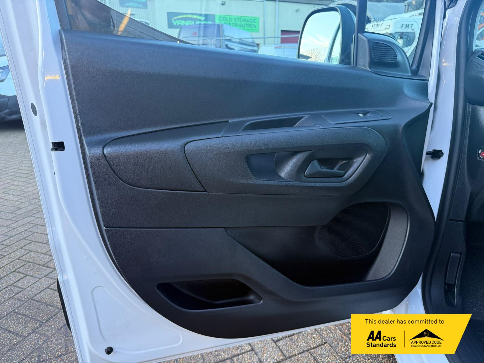 Vauxhall Combo 1.5 Turbo D 2300 Prime Panel Van 5dr Diesel Manual SWB Euro 6 (s/s) (100 ps)