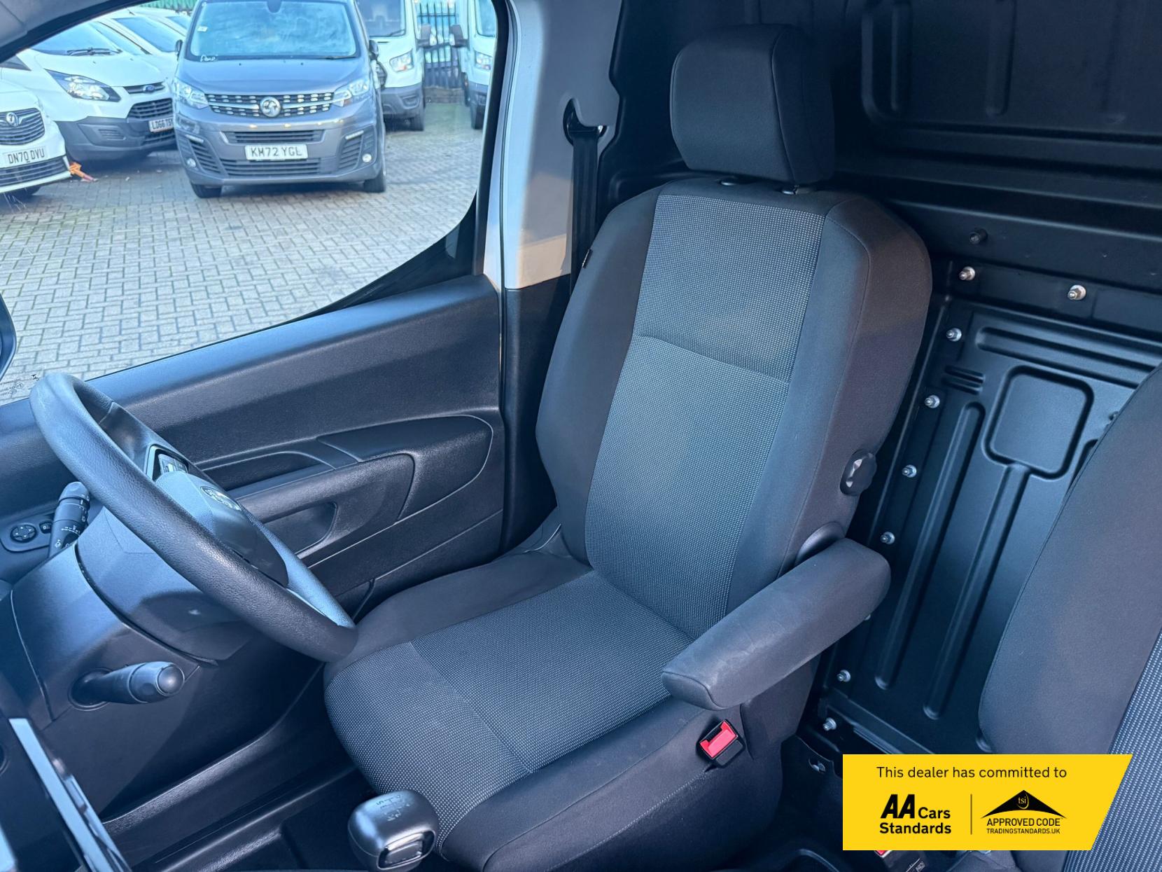 Vauxhall Combo 1.5 Turbo D 2300 Prime Panel Van 5dr Diesel Manual SWB Euro 6 (s/s) (100 ps)